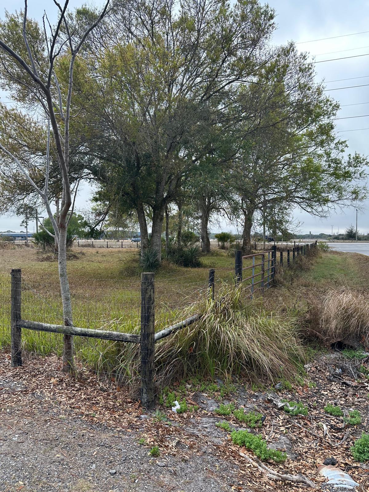 OKEECHOBEE GARDENS - Land