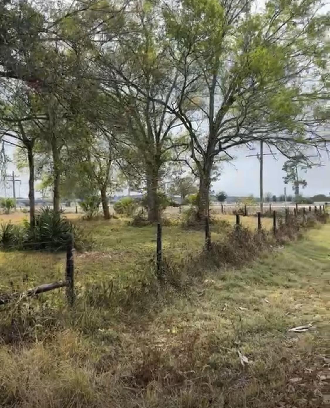 OKEECHOBEE GARDENS - Land