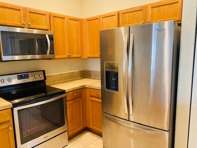 LEXINGTON LAKES - Residential Lease