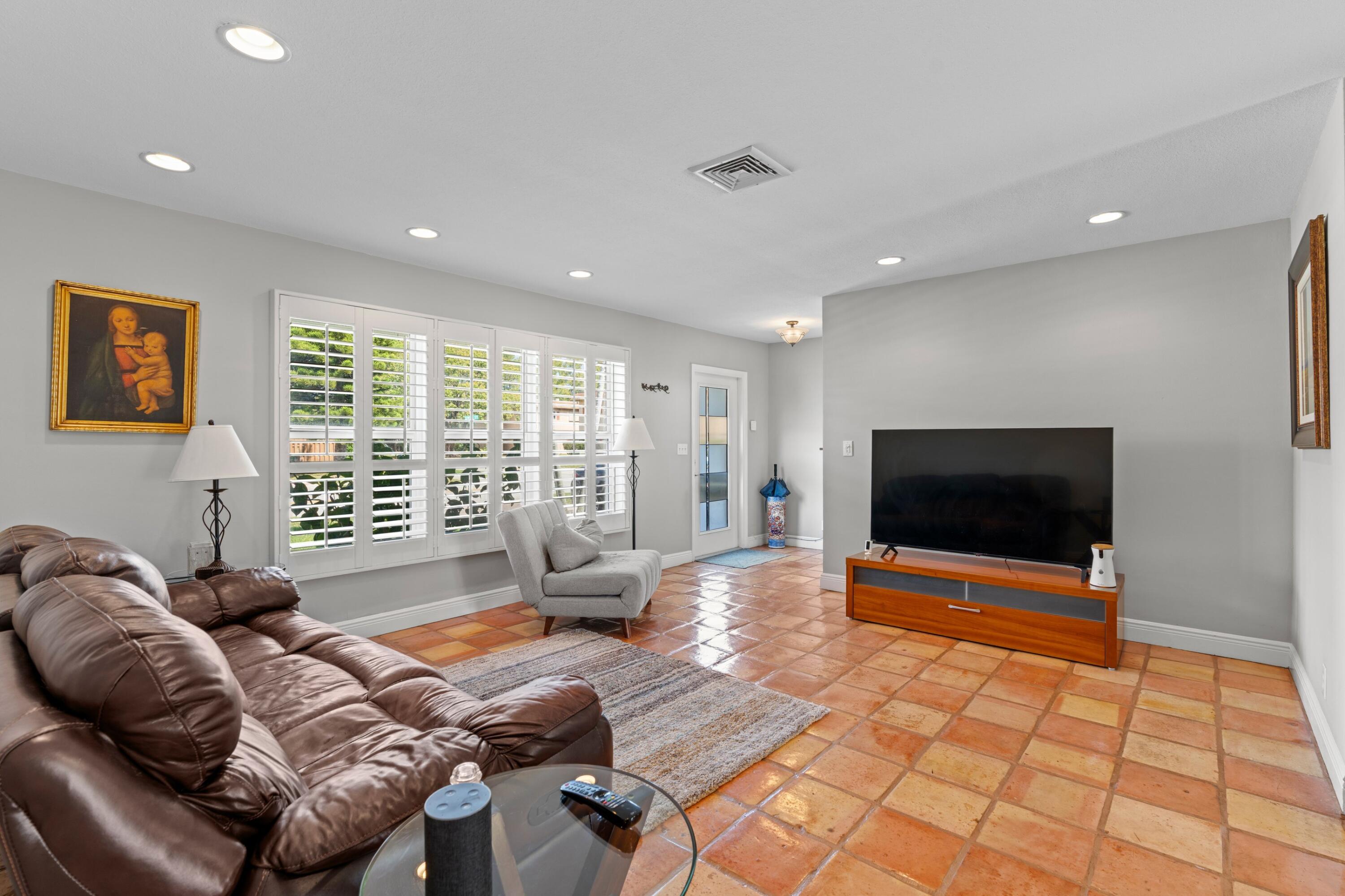 MONTEZ GARDENS - Residential