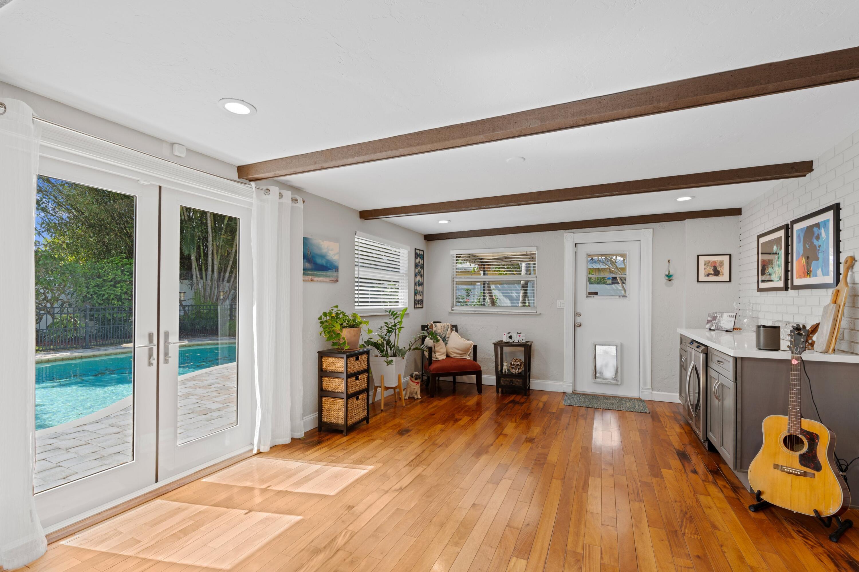 MONTEZ GARDENS - Residential