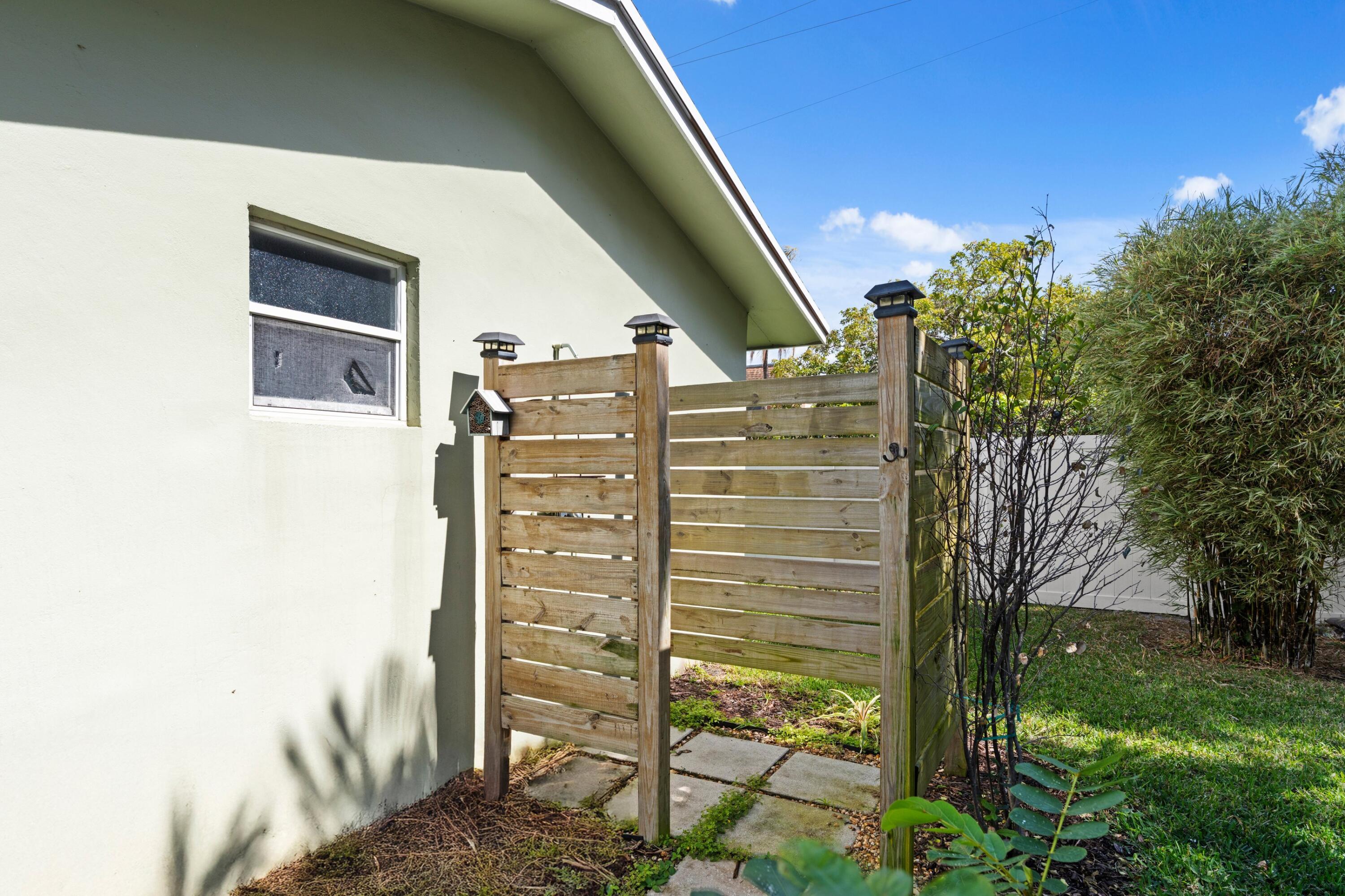 MONTEZ GARDENS - Residential