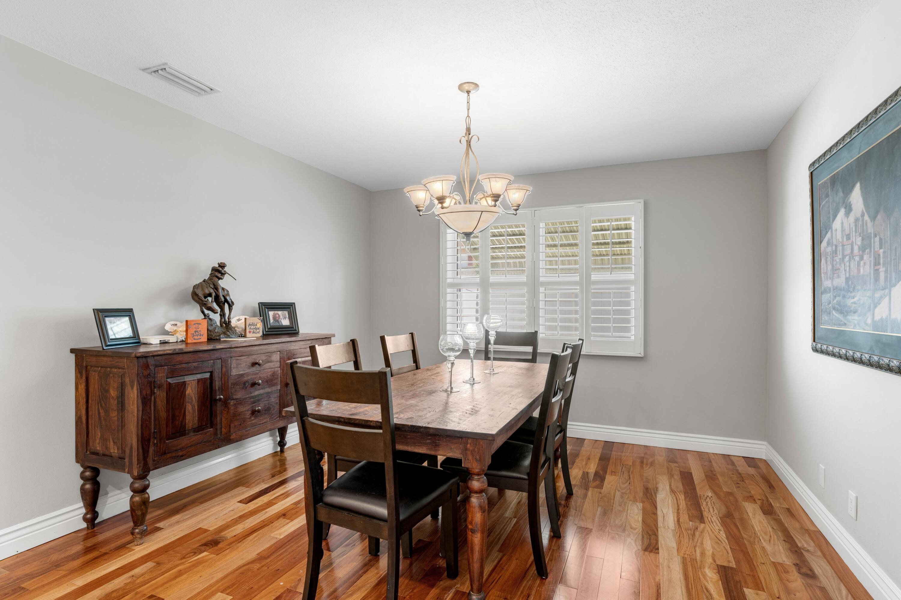 MONTEZ GARDENS - Residential