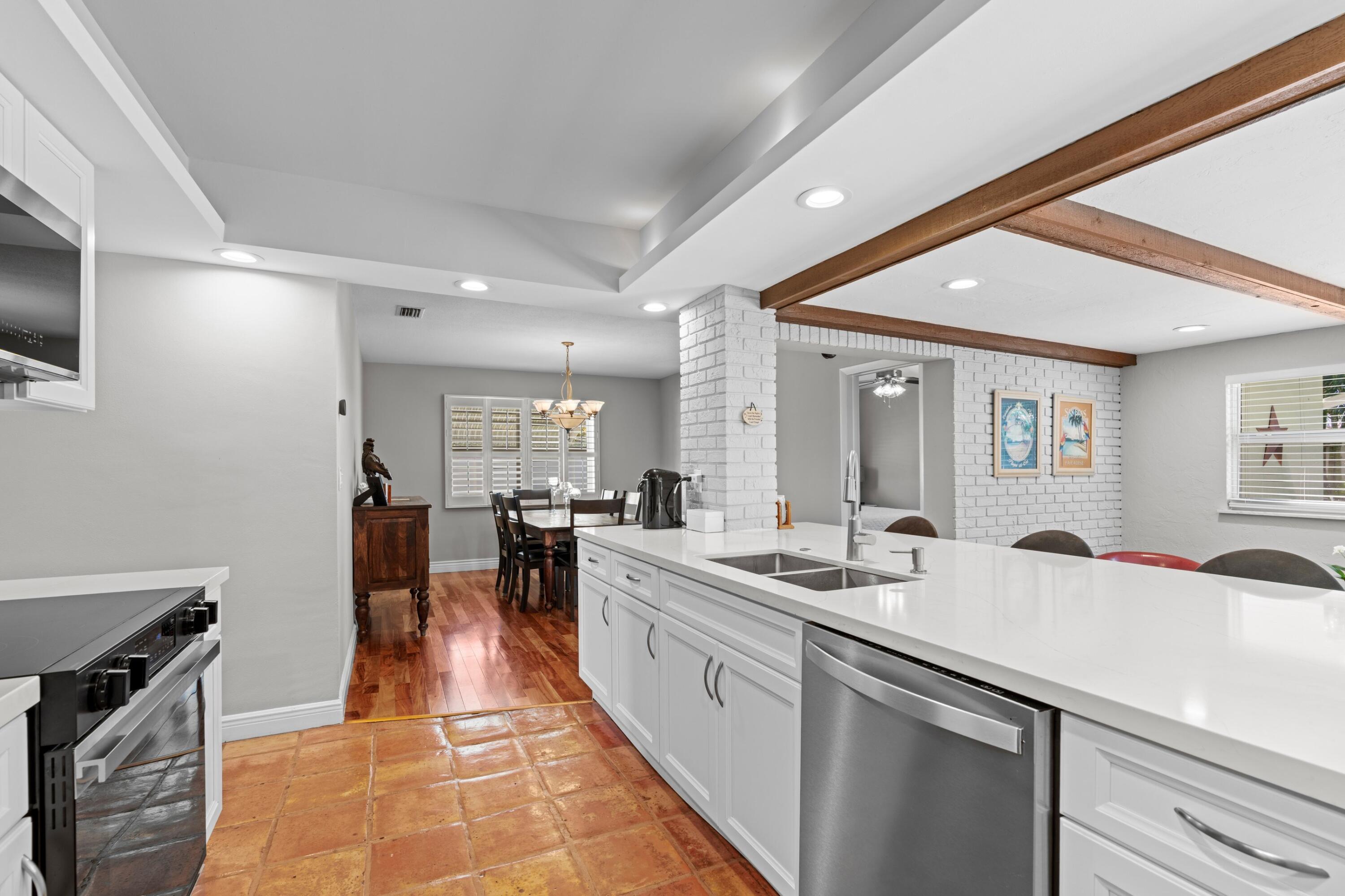 MONTEZ GARDENS - Residential