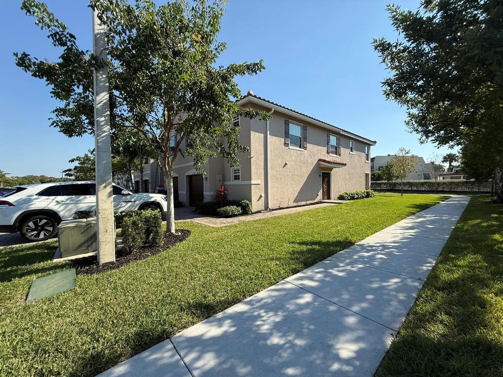 Photo of 6794 Broadwater Ln, Lake Worth, FL 33467 (MLS # R11150607)