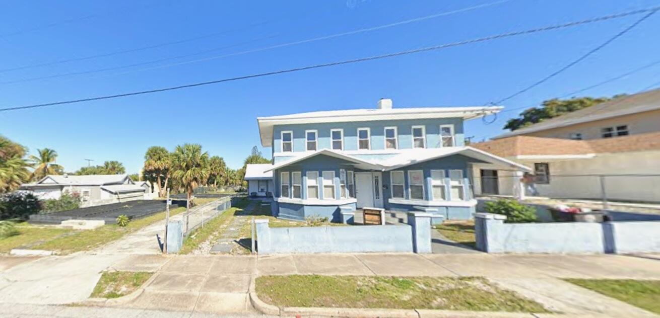 819 6th Street 1