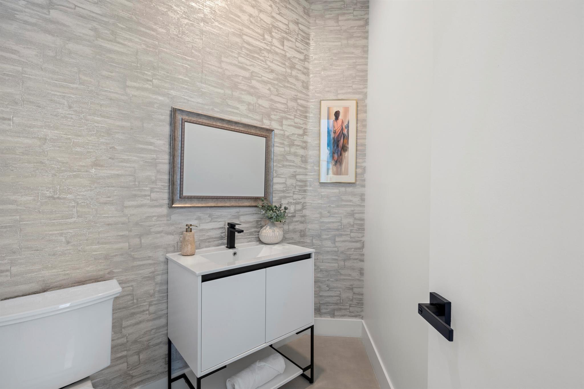 LAKES OF SUTTON / POLO CL - Residential