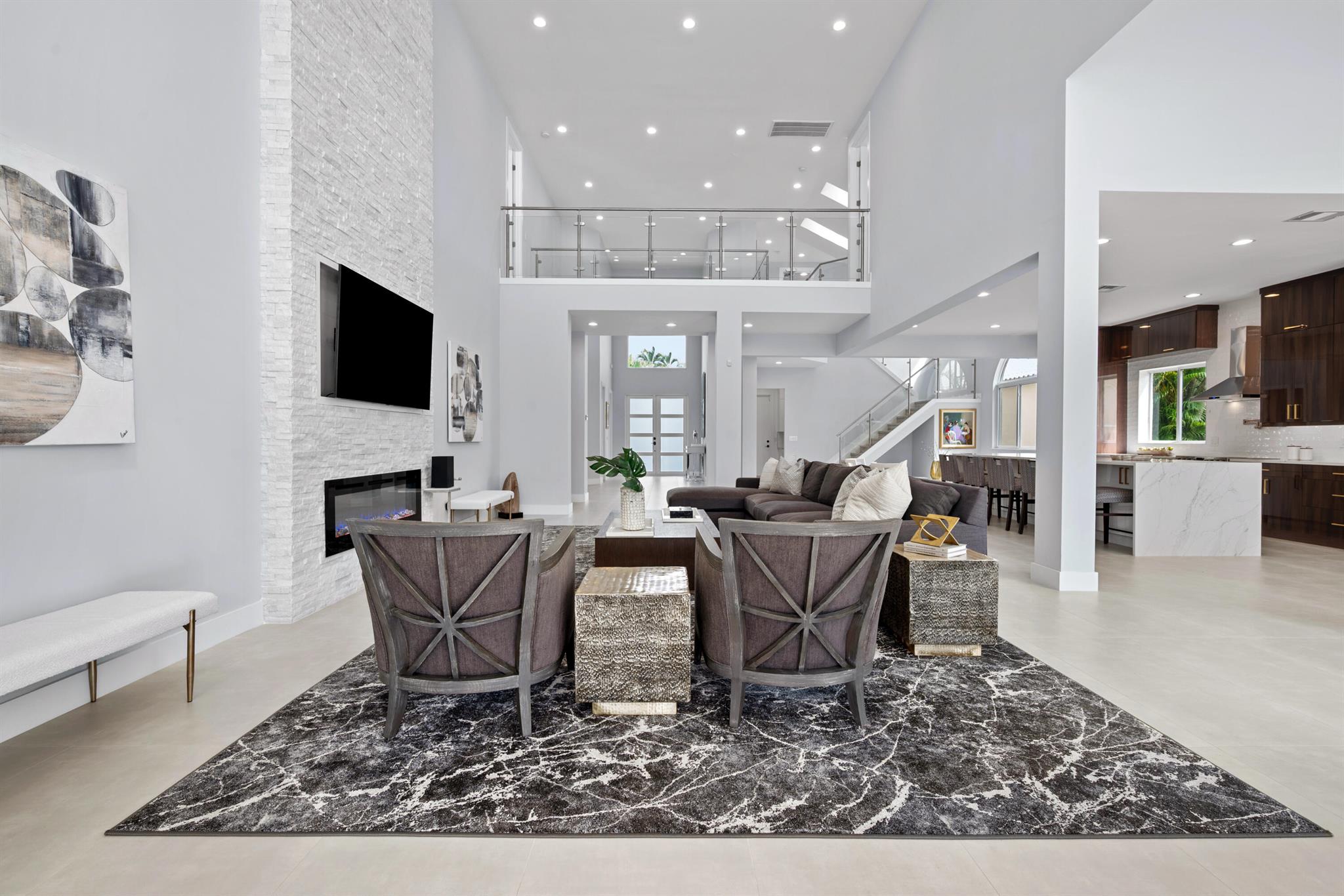 LAKES OF SUTTON / POLO CL - Residential