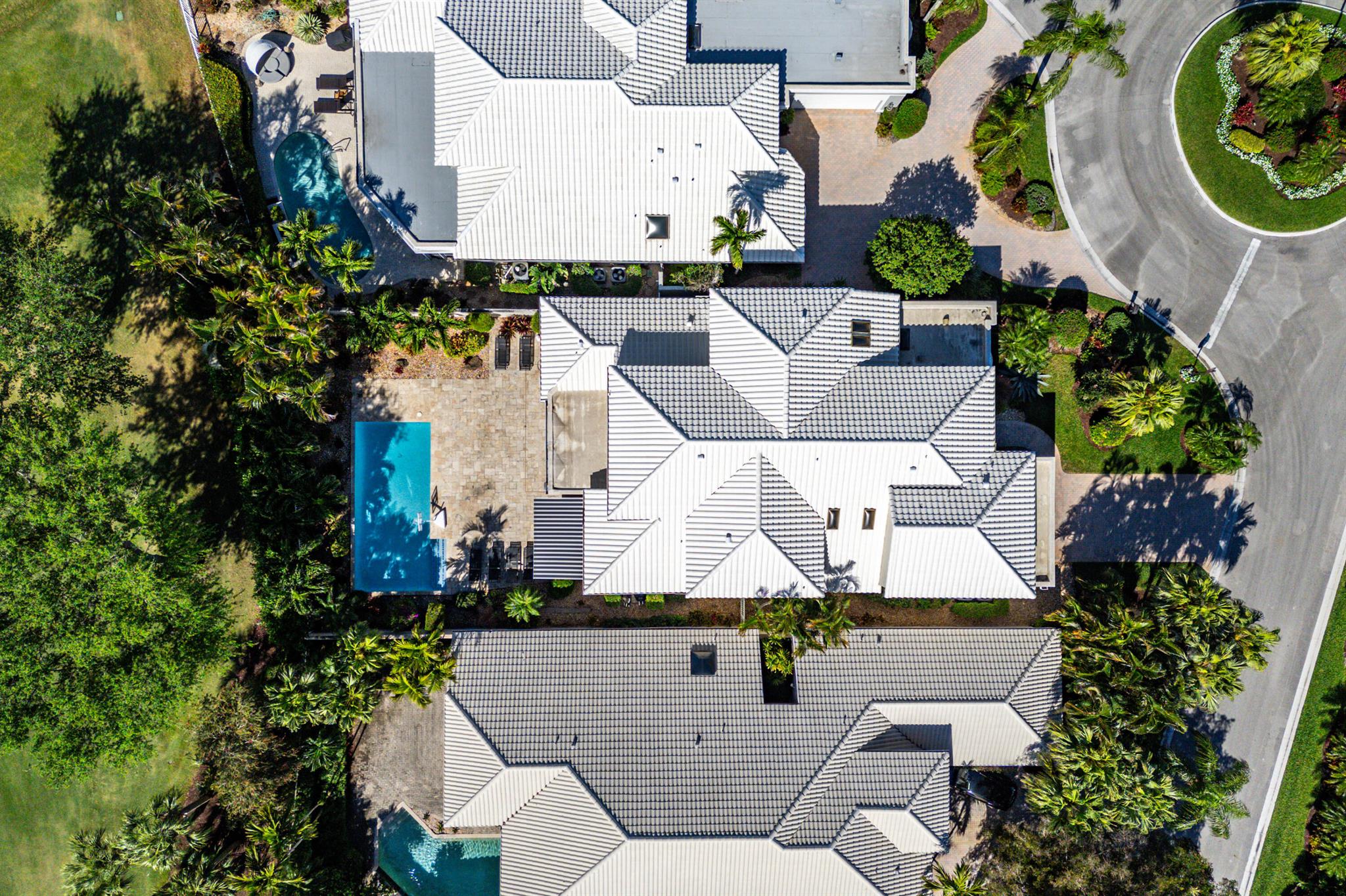 LAKES OF SUTTON / POLO CL - Residential