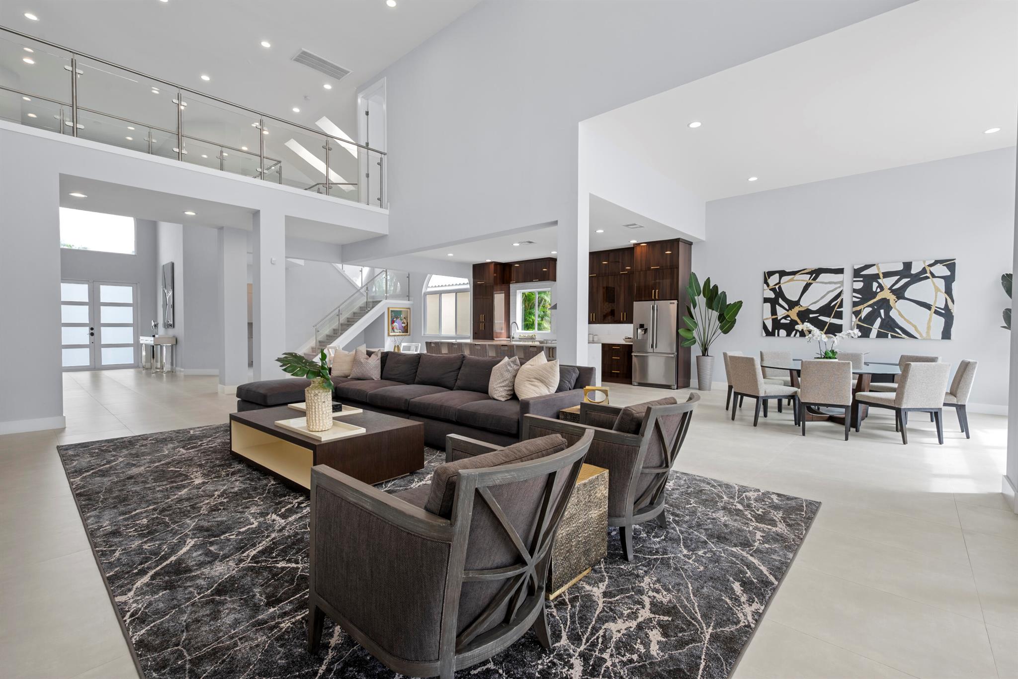 LAKES OF SUTTON / POLO CL - Residential