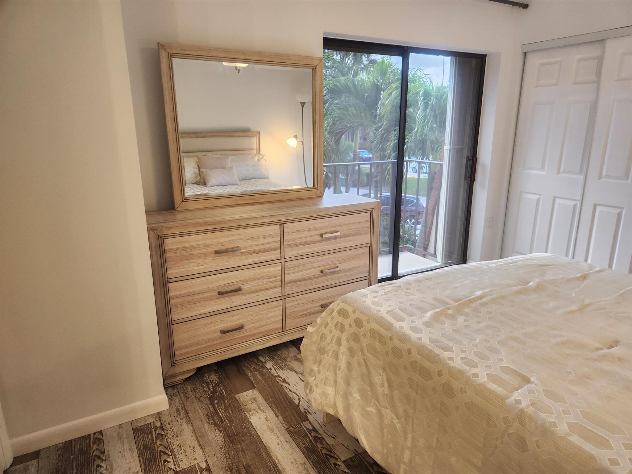 RIVER - Residential Lease