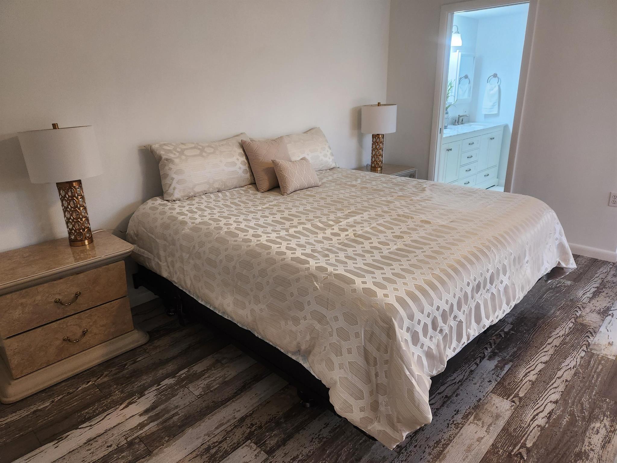 RIVER - Residential Lease