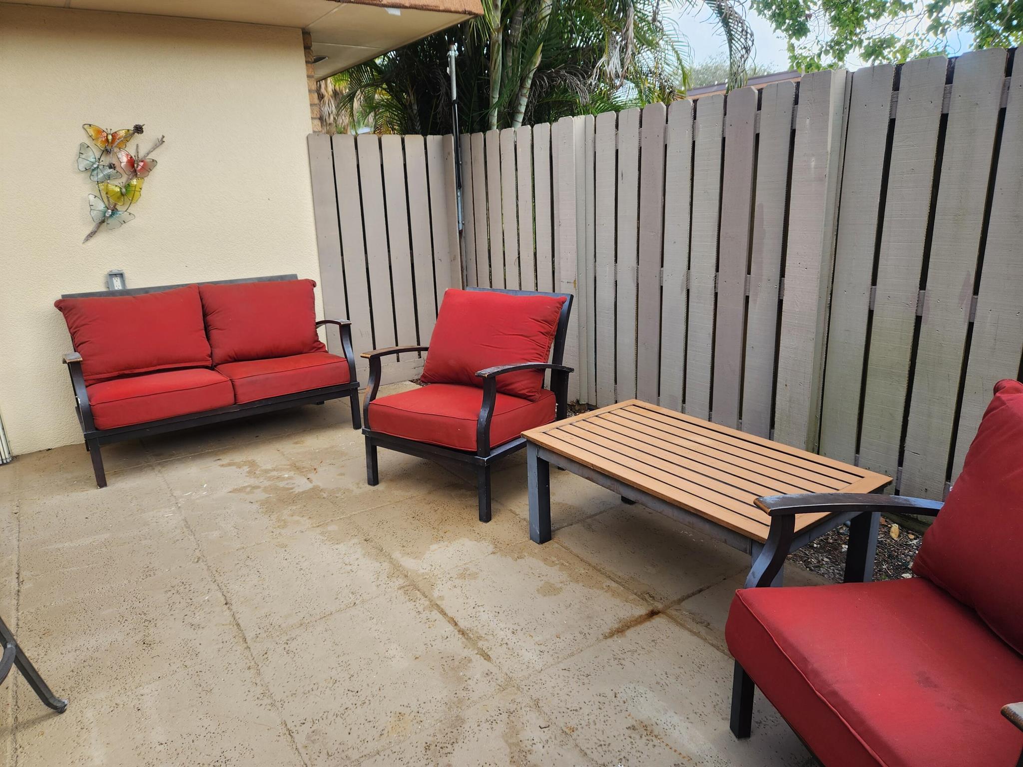 RIVER - Residential Lease