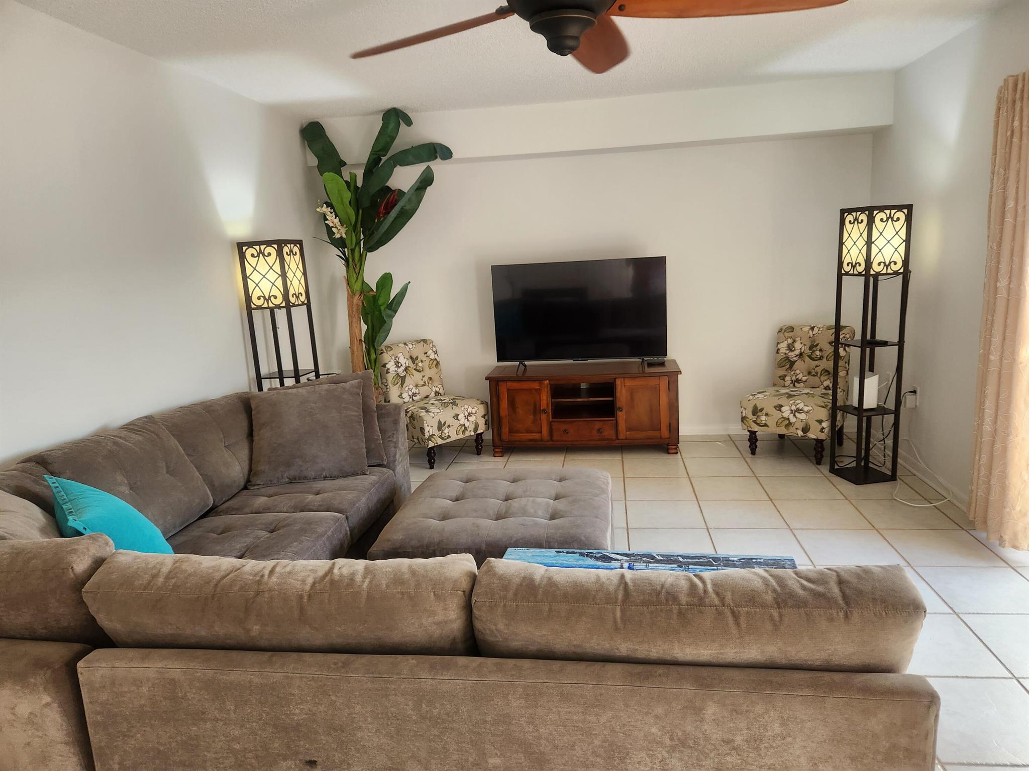 RIVER - Residential Lease