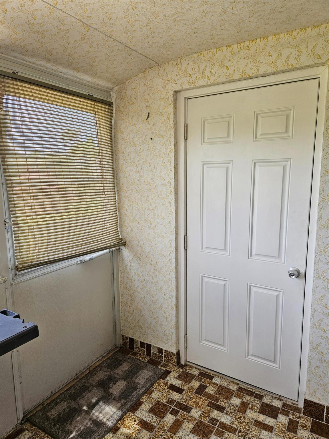 CRESTHAVEN VILLAS CONDO 2 - Residential