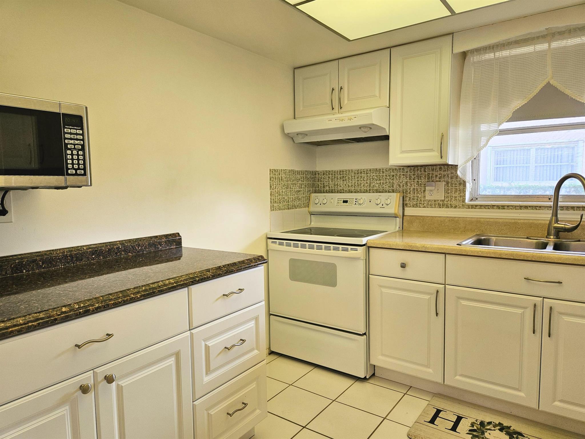 CRESTHAVEN VILLAS CONDO 2 - Residential