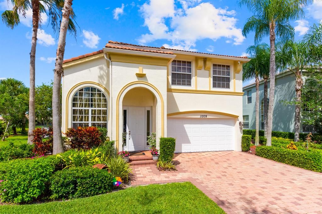 Photo of 11209 SW Springtree Terrace, Port Saint Lucie, FL 34987 (MLS # R10723053)