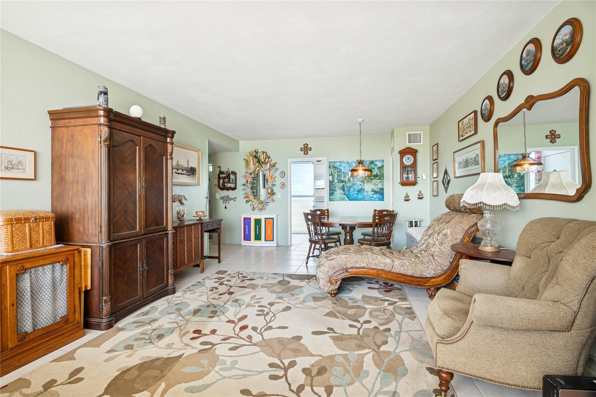 1900 S Ocean Dr 810