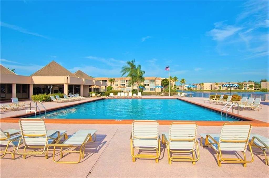 SUNRISE LAKES - Residential