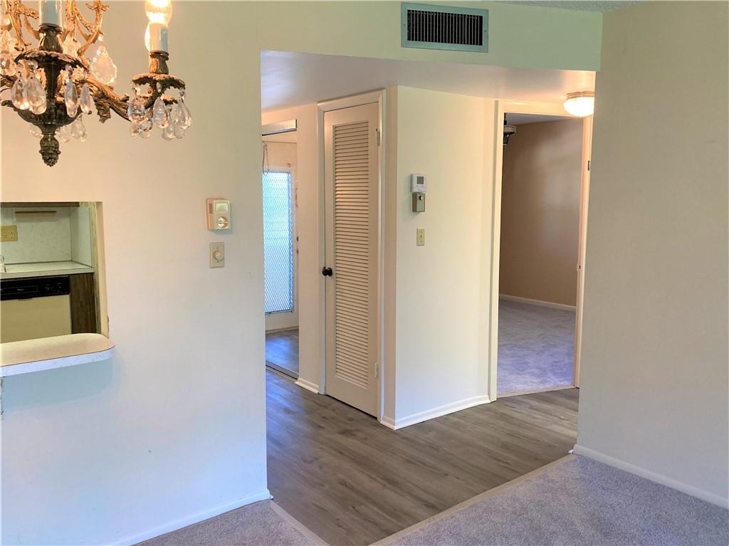 SUNRISE LAKES - Residential