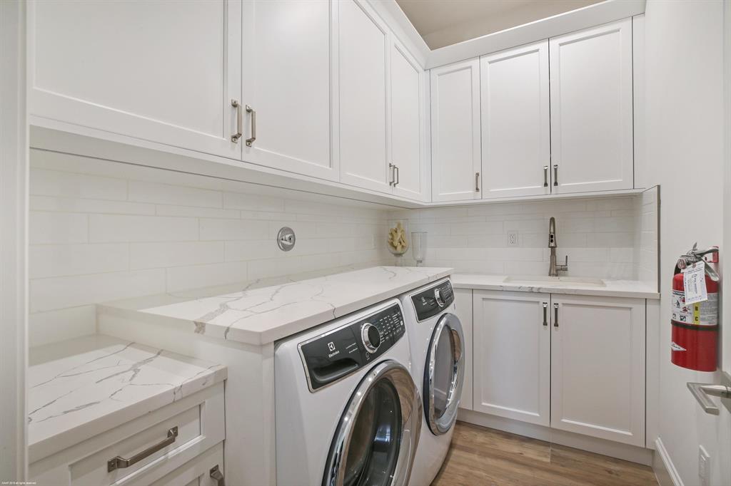 WINDING TRAILS - Residential