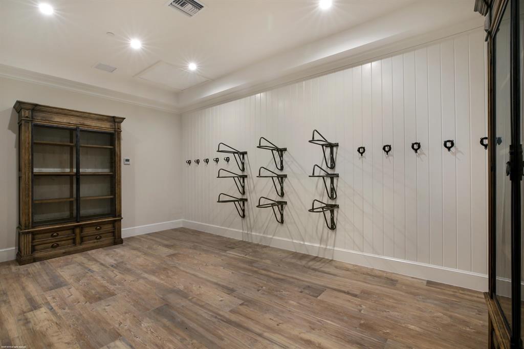 WINDING TRAILS - Residential