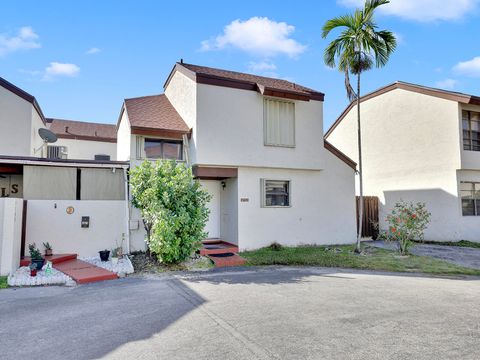 9702 NW 5th Lane 9702 Miami FL 33172