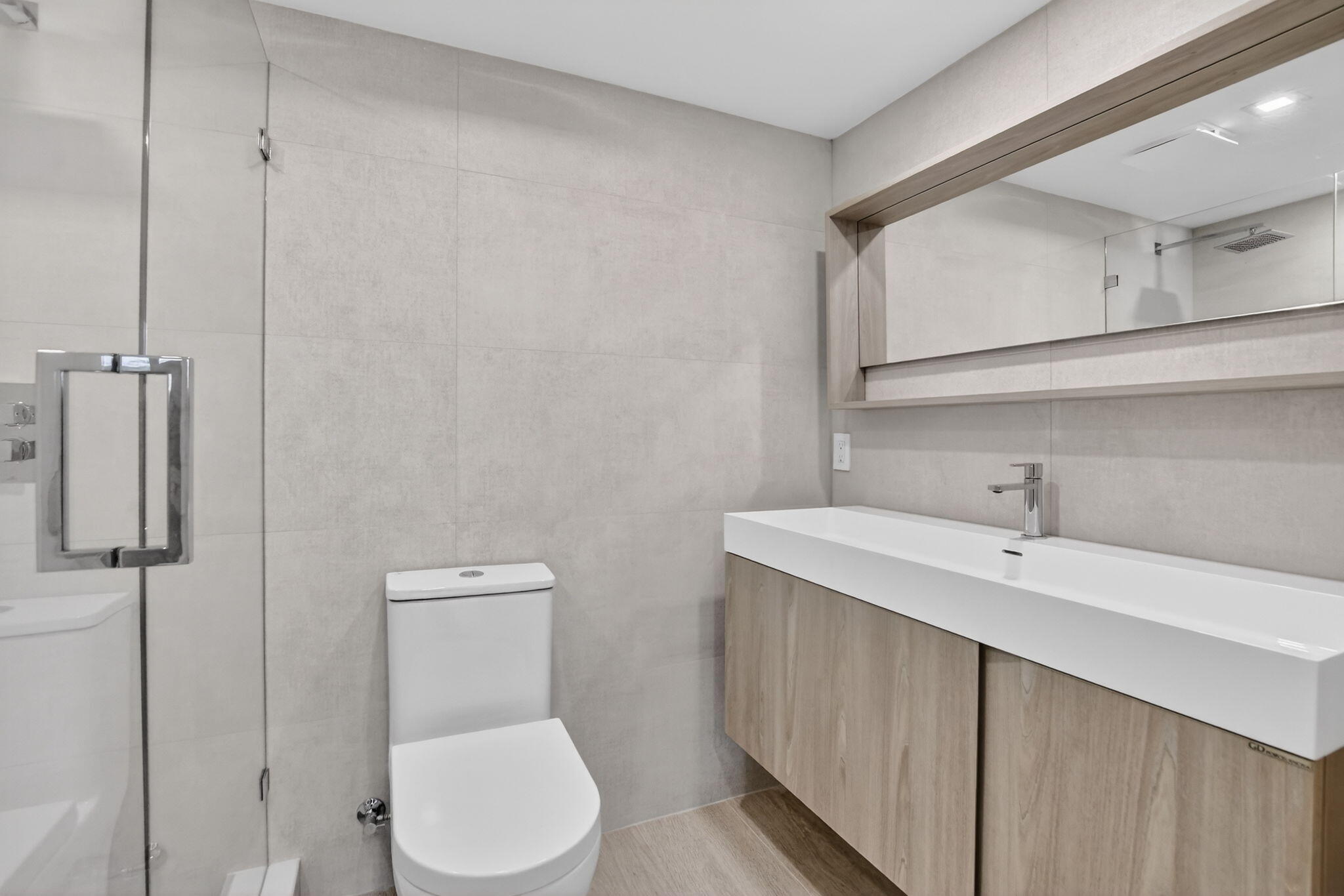 Lakewood Midrise Condo - Residential Lease