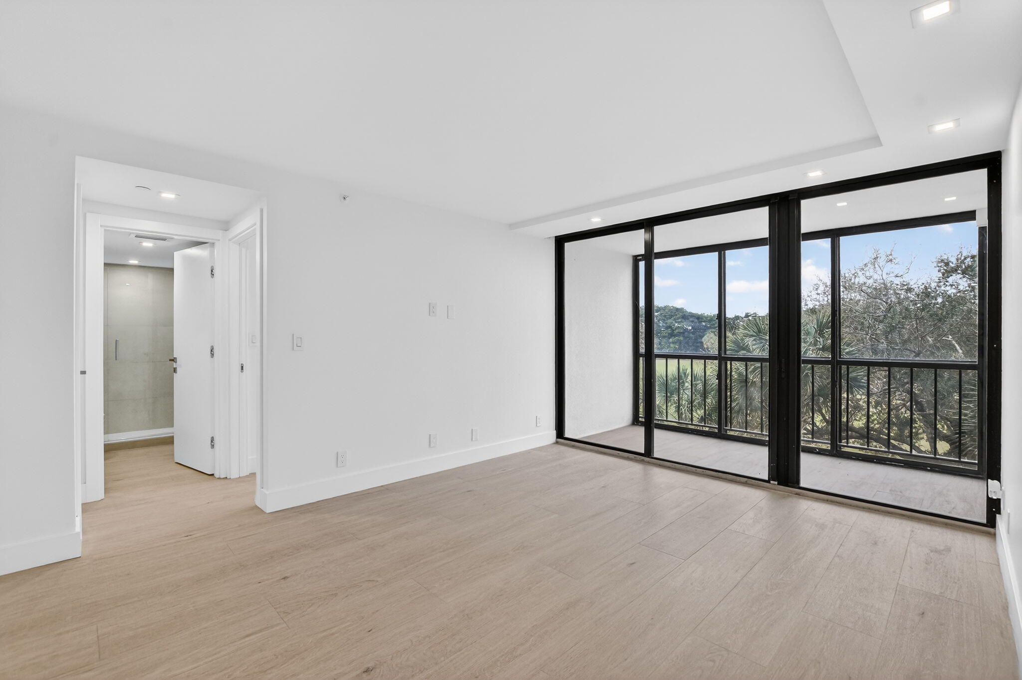 Lakewood Midrise Condo - Residential Lease