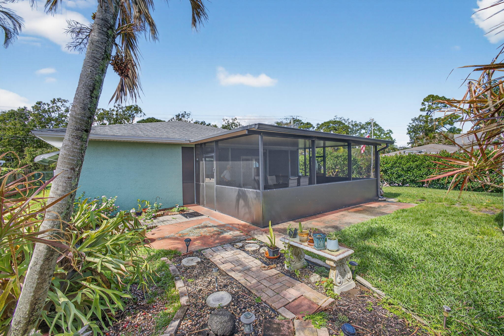 548010 Glenridge, Pine Knll & Ridge - Residential Lease