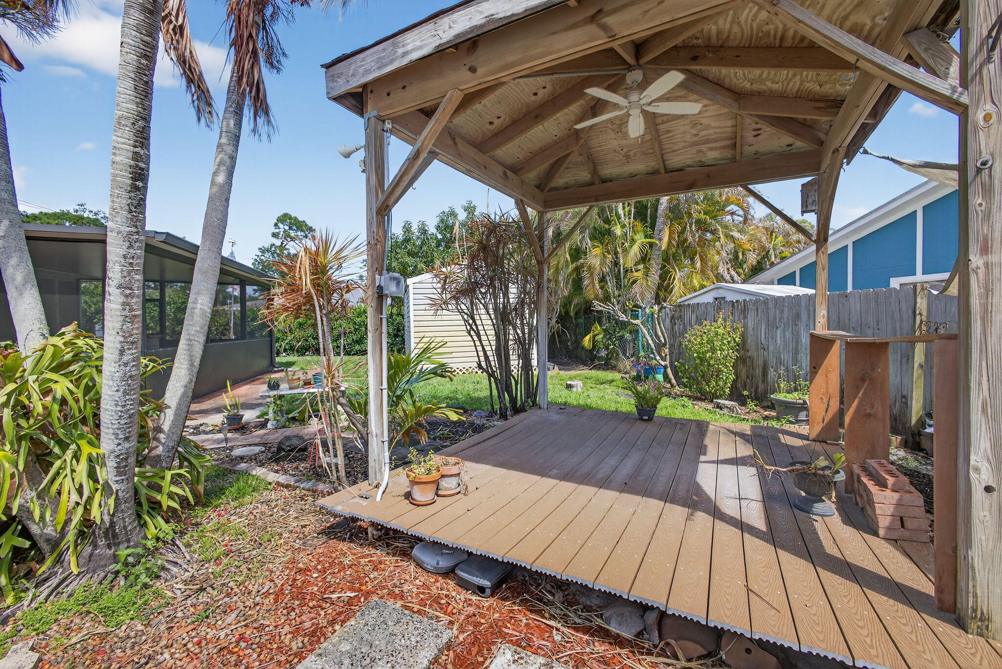 548010 Glenridge, Pine Knll & Ridge - Residential Lease