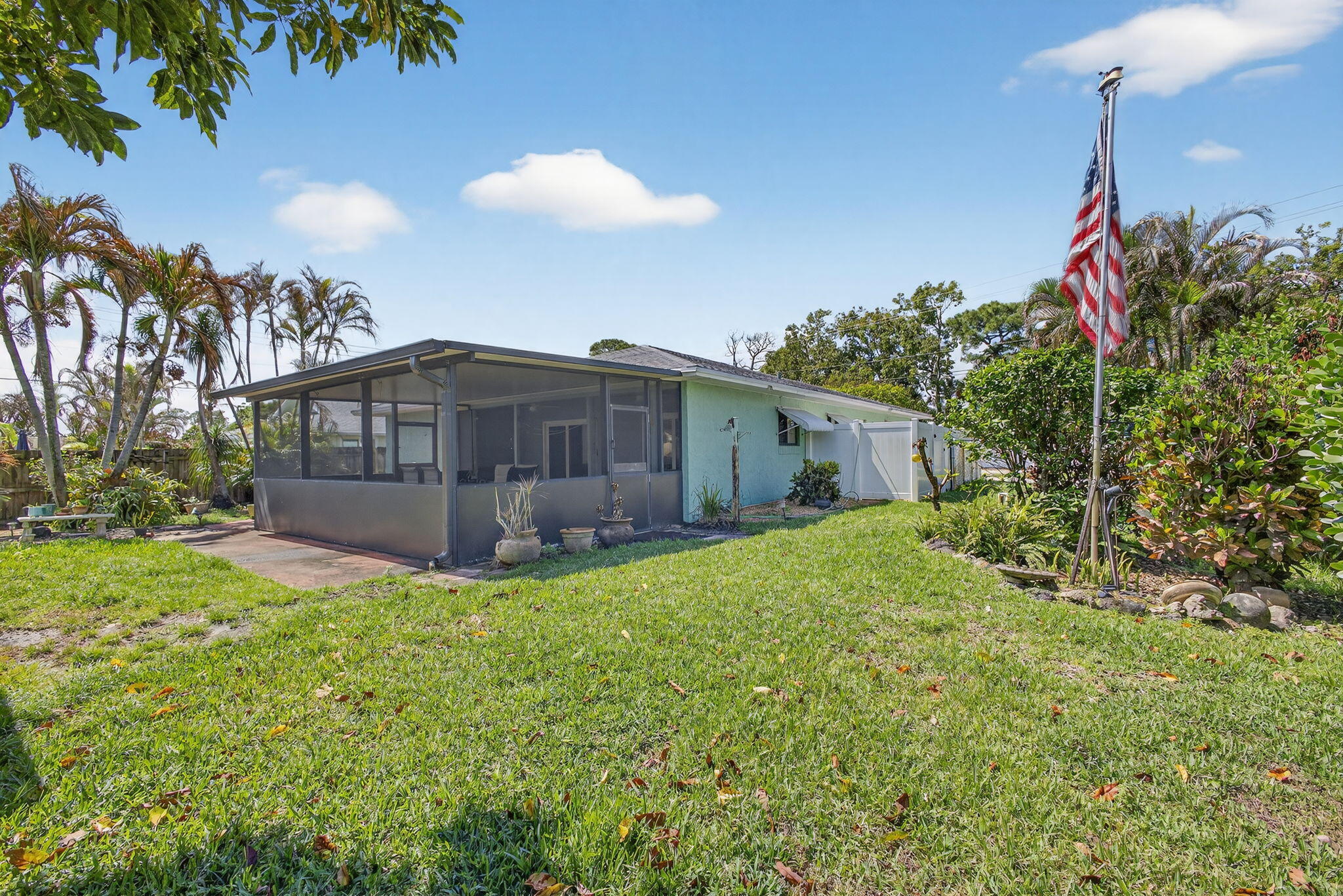 548010 Glenridge, Pine Knll & Ridge - Residential Lease