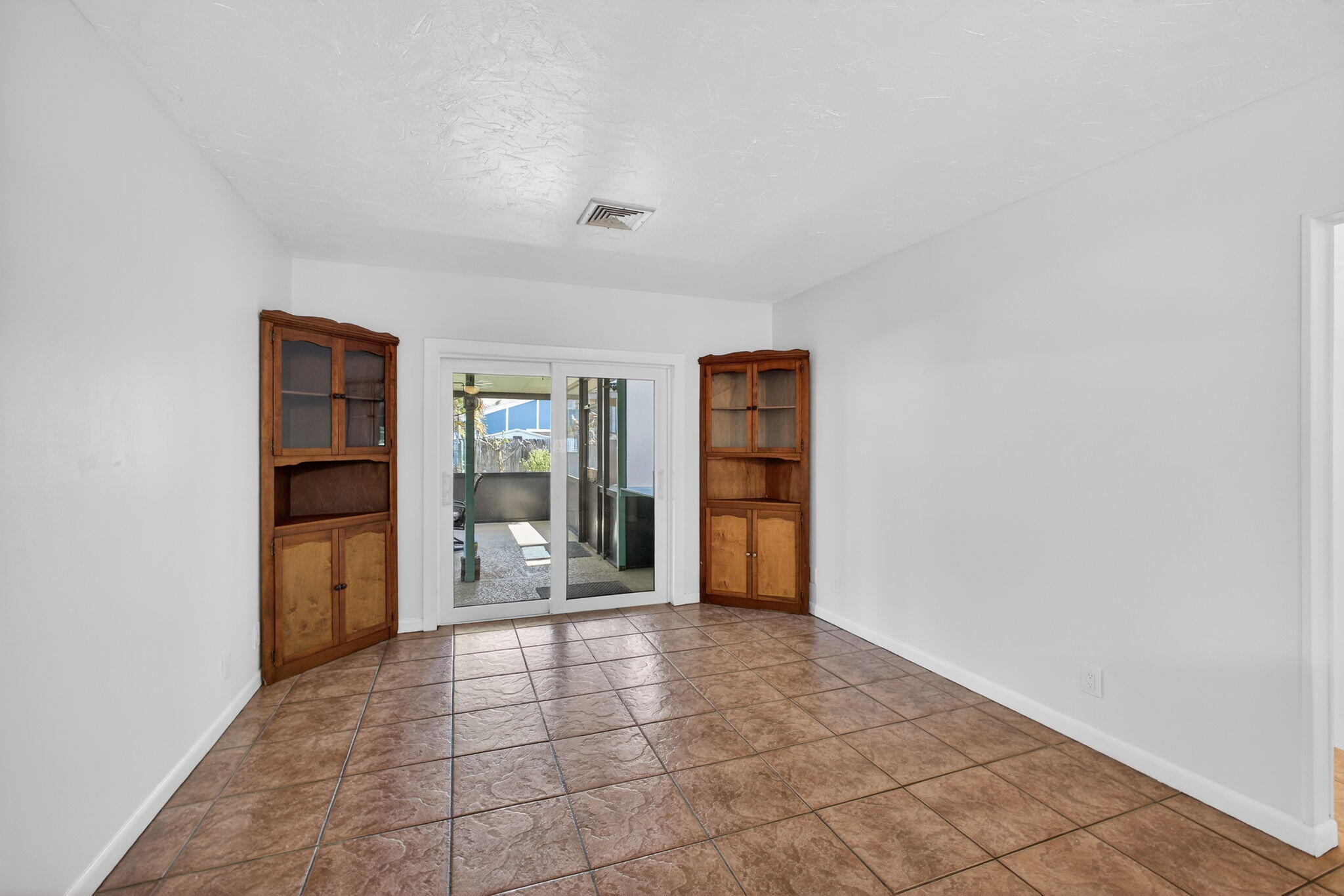 548010 Glenridge, Pine Knll & Ridge - Residential Lease