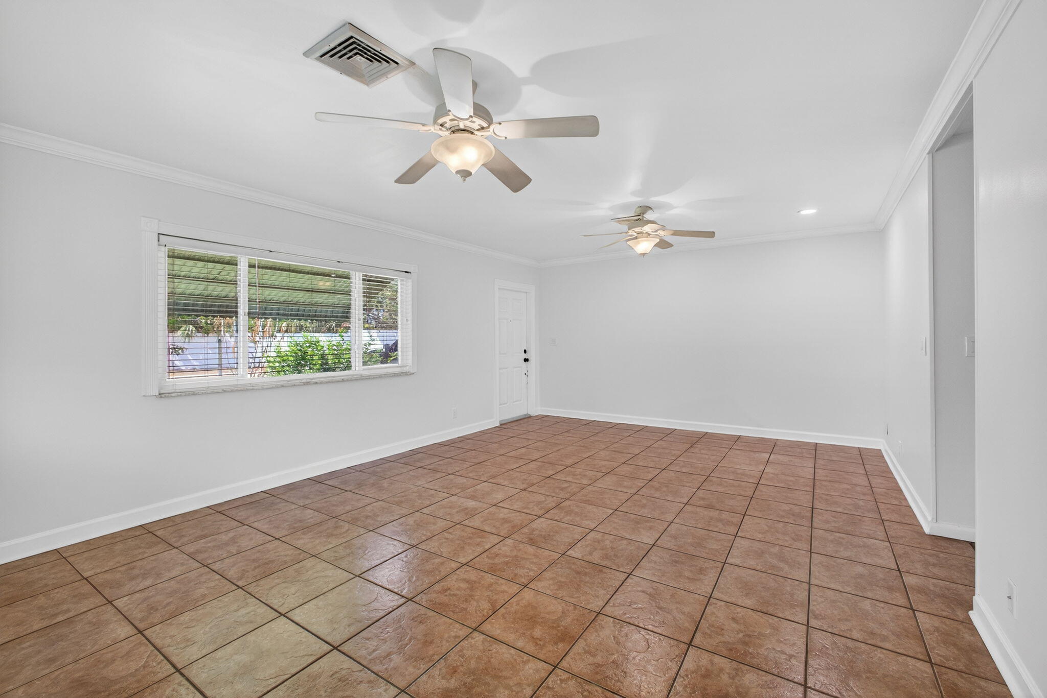 548010 Glenridge, Pine Knll & Ridge - Residential Lease