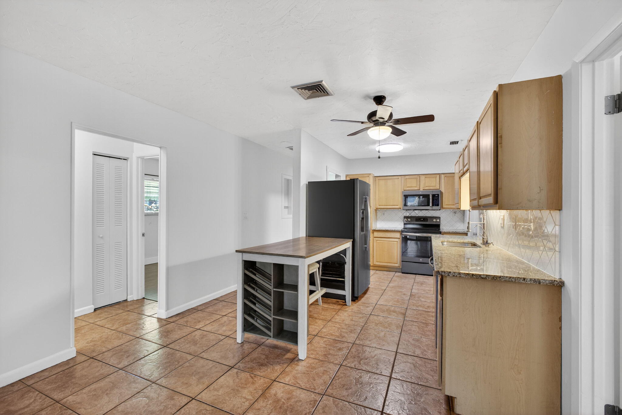 548010 Glenridge, Pine Knll & Ridge - Residential Lease