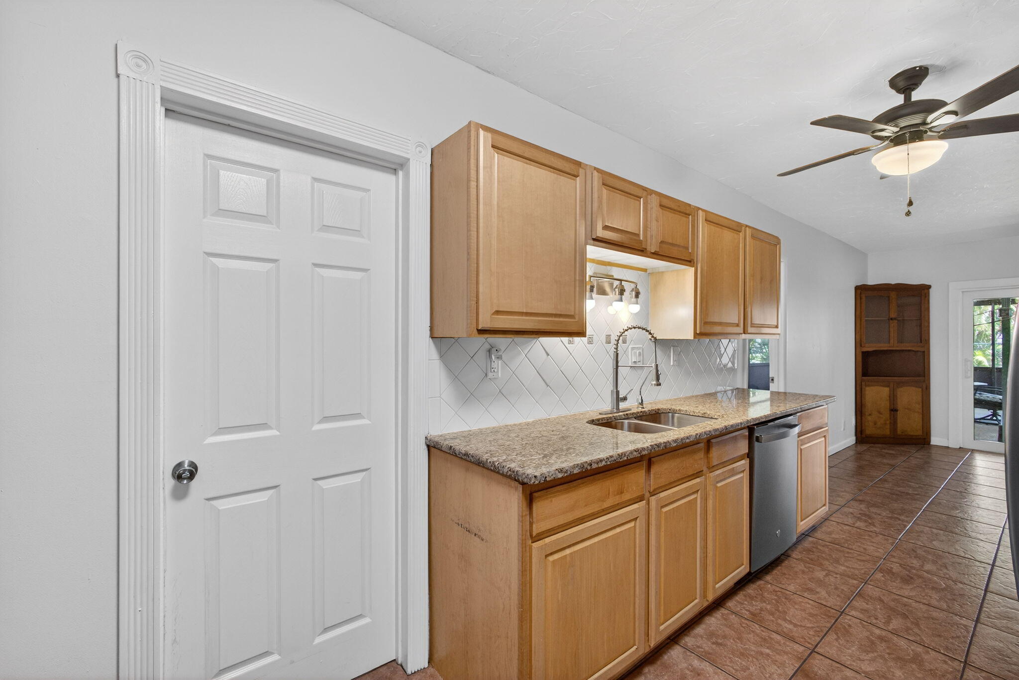 548010 Glenridge, Pine Knll & Ridge - Residential Lease