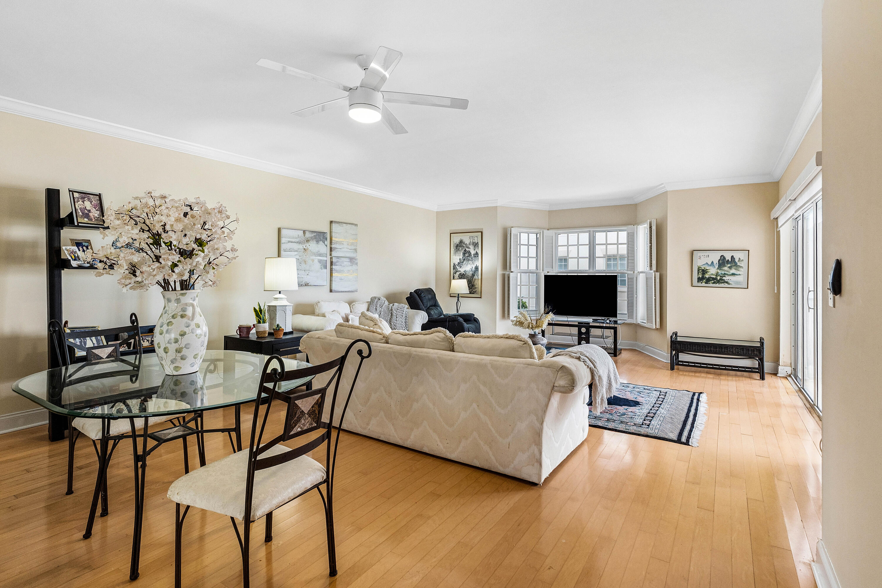 5900 Old Ocean Boulevard C5, Ocean Ridge, FL, 33435/$1,295,000 1 5900 Old Ocean Boulevard C5