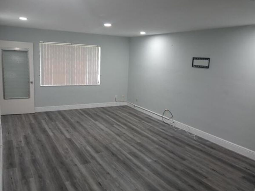 Unfurnished one bedroom one bath condo in excellent community with pool, clubhouse, and covered parking. Walking distance to park. Very private.