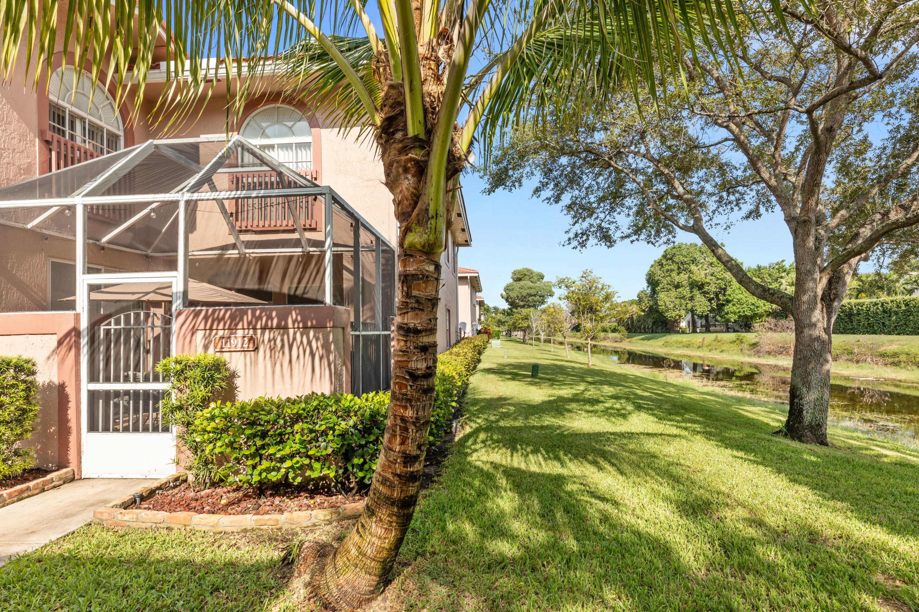 11912 ROYAL PALM Boulevard