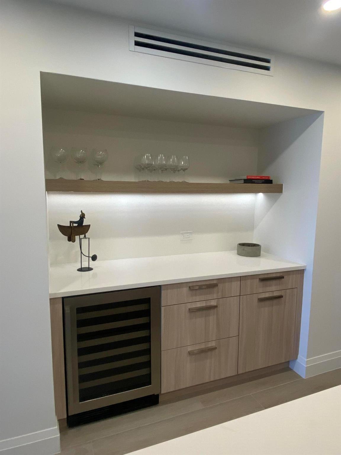 Landmark Buildiing - Residential Lease