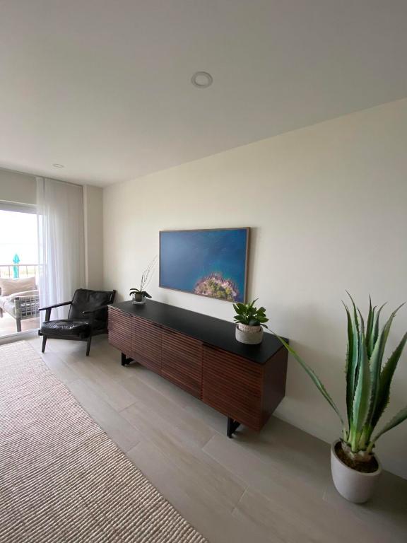 Landmark Buildiing - Residential Lease