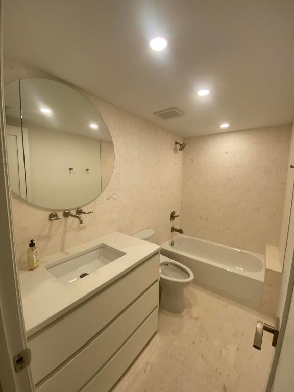 Landmark Buildiing - Residential Lease