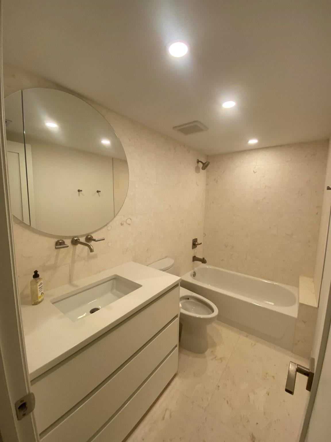 Landmark Buildiing - Residential Lease