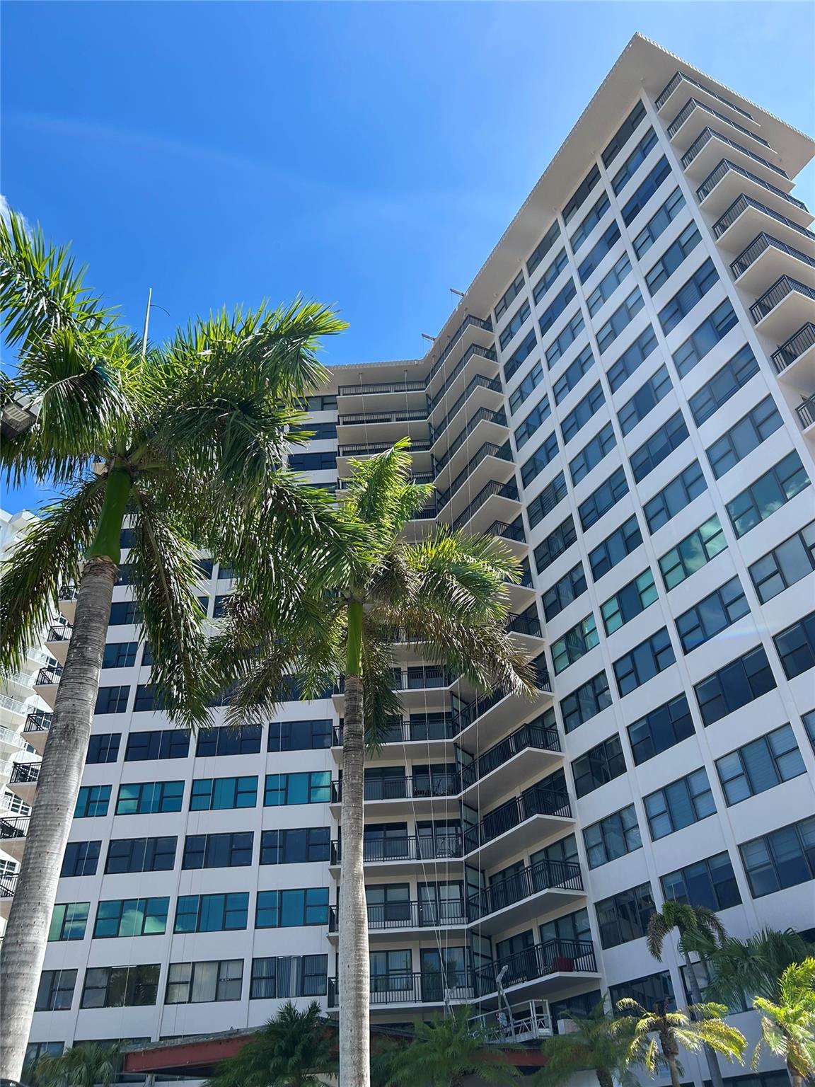 3800 NE Galt Ocean Dr 803