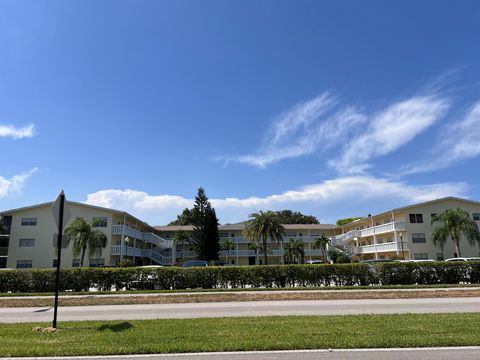 Condominium in Boca Raton FL 120 Dorset C.jpg