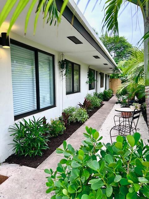 OAKLAND PARK SECOND ADD - Residential Income