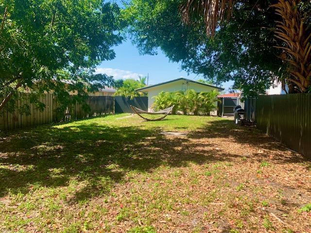 OAKLAND PARK SECOND ADD - Residential Income