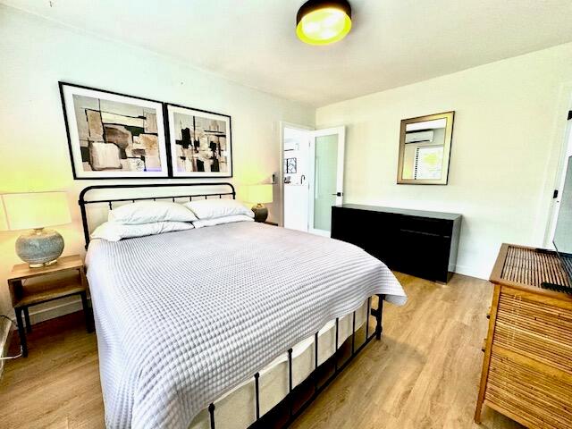 OAKLAND PARK SECOND ADD - Residential Income