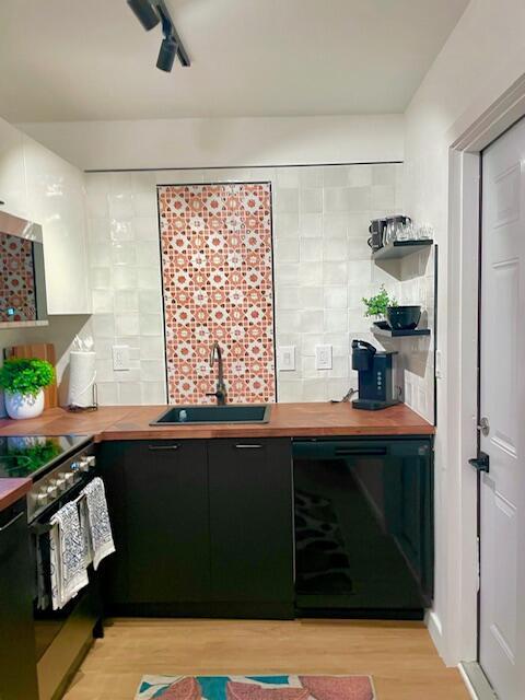 OAKLAND PARK SECOND ADD - Residential Income