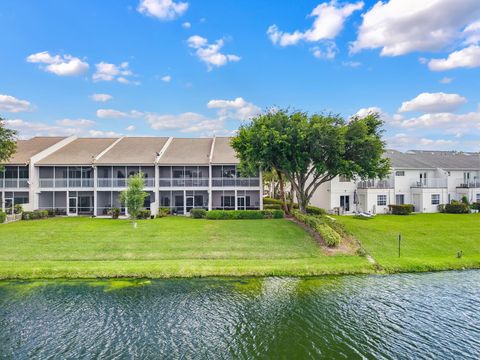 Wellington FL Homes with a View for Sale 12598 Westhampton Circle Wellington FL 33414